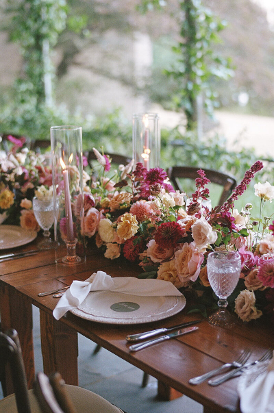 personalized table settings with a 30-foot garland at the glen manor house 